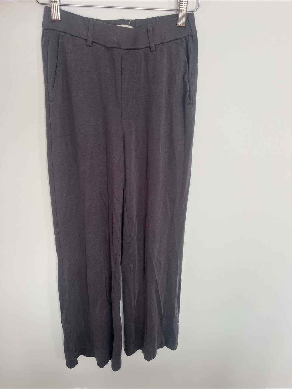 Yerse Wide-Leg Women's Trousers in Charcoal Gray